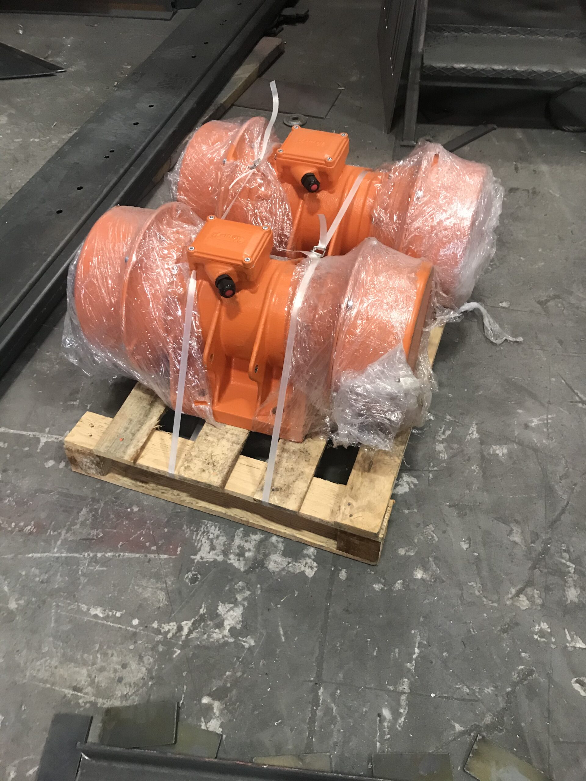 Çift Gövdeli Endüstriyel Vibro Motor